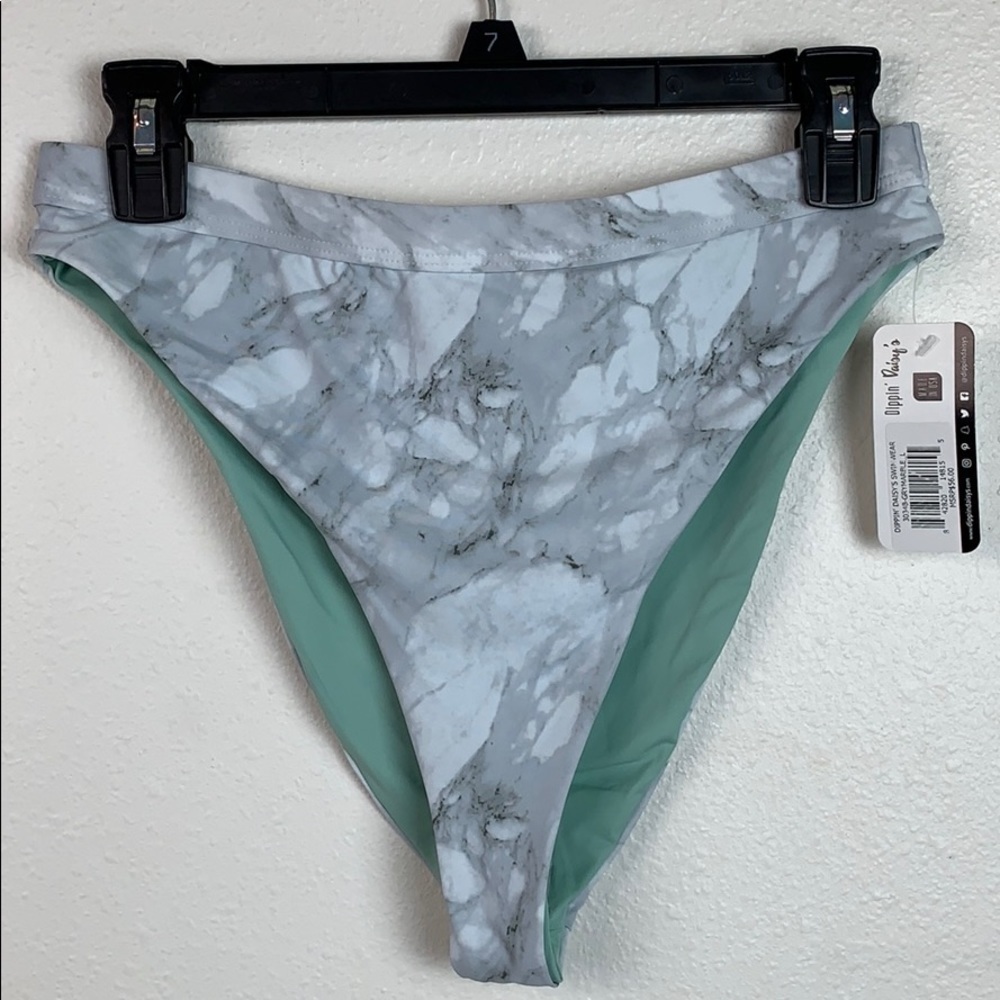 NWT Dippin’ Daisy’s hi-waist hi-leg marble bikini